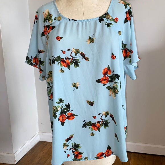 Ophelia Roe 1X cute floral top - Picture 1 of 9